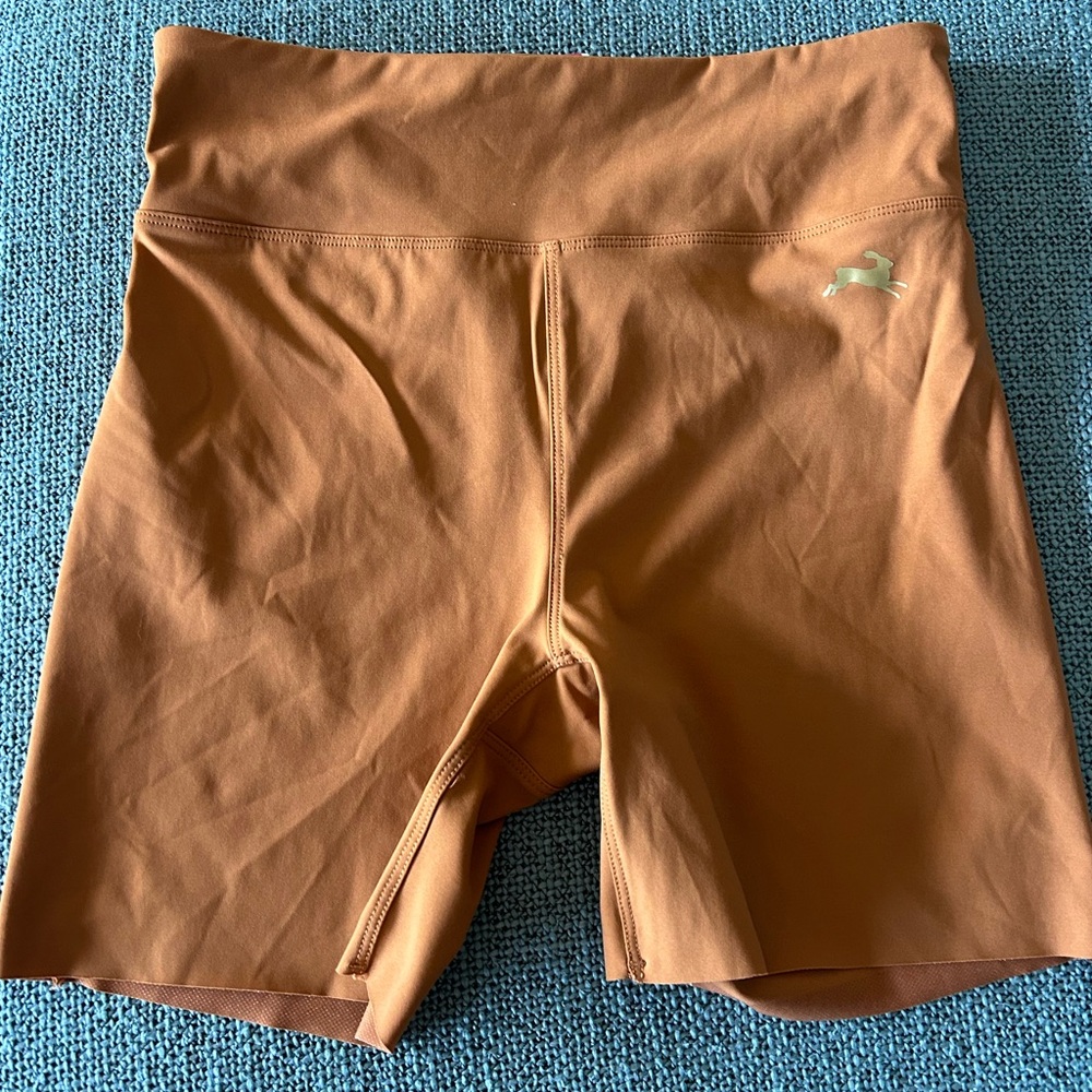 EUC Tracksmith Allston short